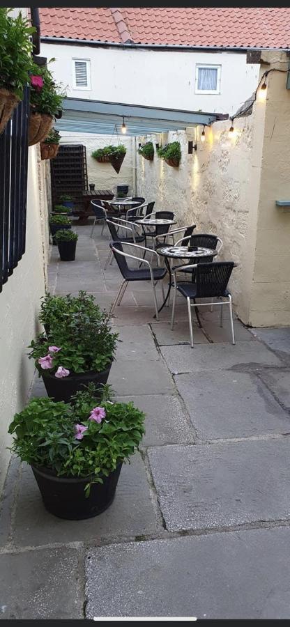 The Royal George Staithes Bed & Breakfast Bagian luar foto