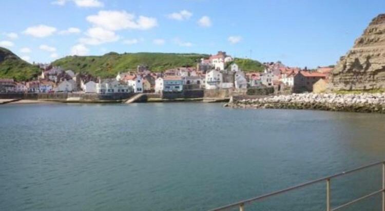 The Royal George Staithes Bed & Breakfast Bagian luar foto